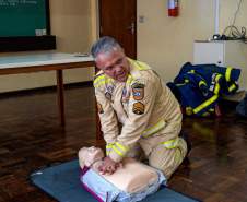 Estado capacita 5,8 mil servidores da educação para atuar como brigadistas