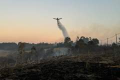 Aviões contratados pelo Estado reforçam combates a dois incêndios em Ponta Grossa