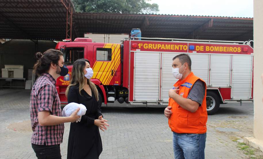 entrega de máscaras 01-05