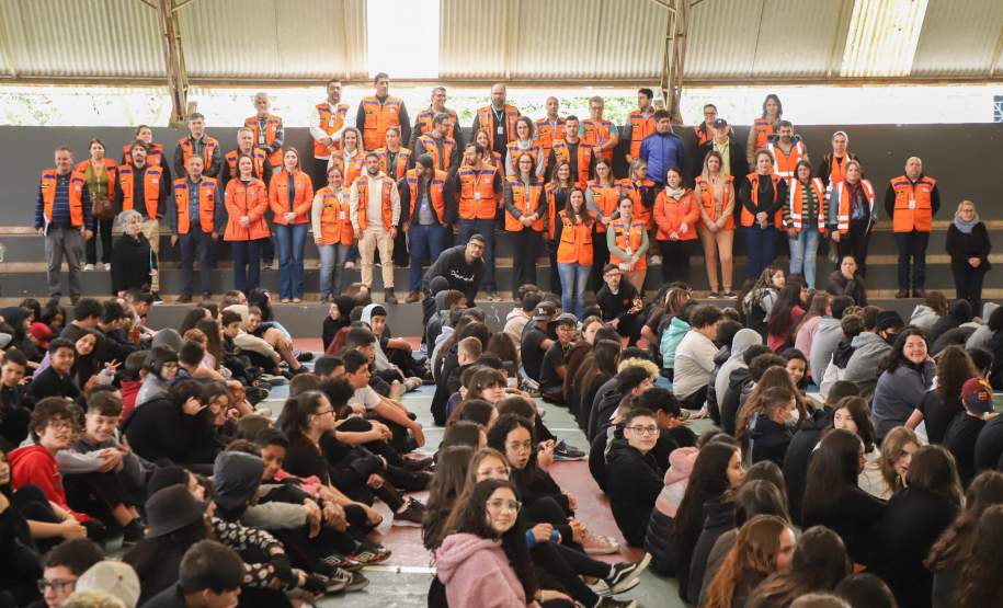 Estado capacita 5,8 mil servidores da educação para atuar como brigadistas