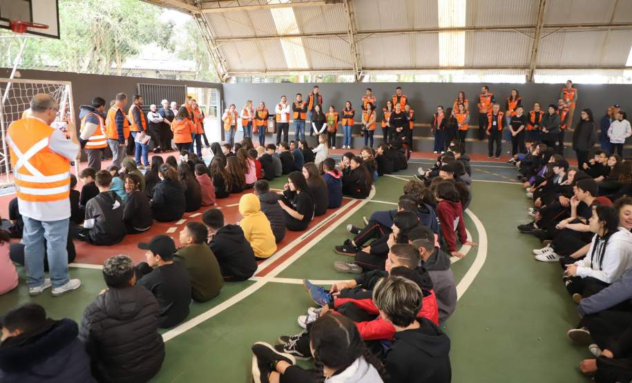 Estado capacita 5,8 mil servidores da educação para atuar como brigadistas